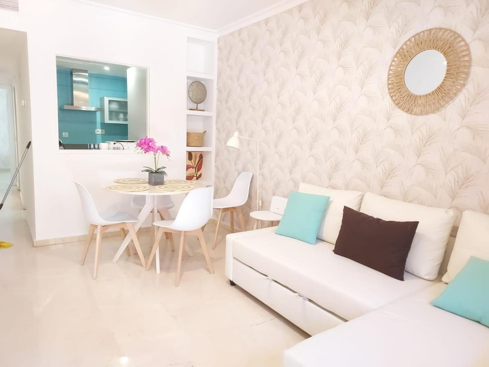 En Patio Sevillano Alameda-Isla Magica Экстерьер фото