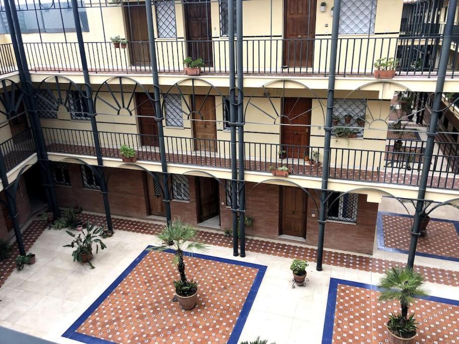 En Patio Sevillano Alameda-Isla Magica Экстерьер фото